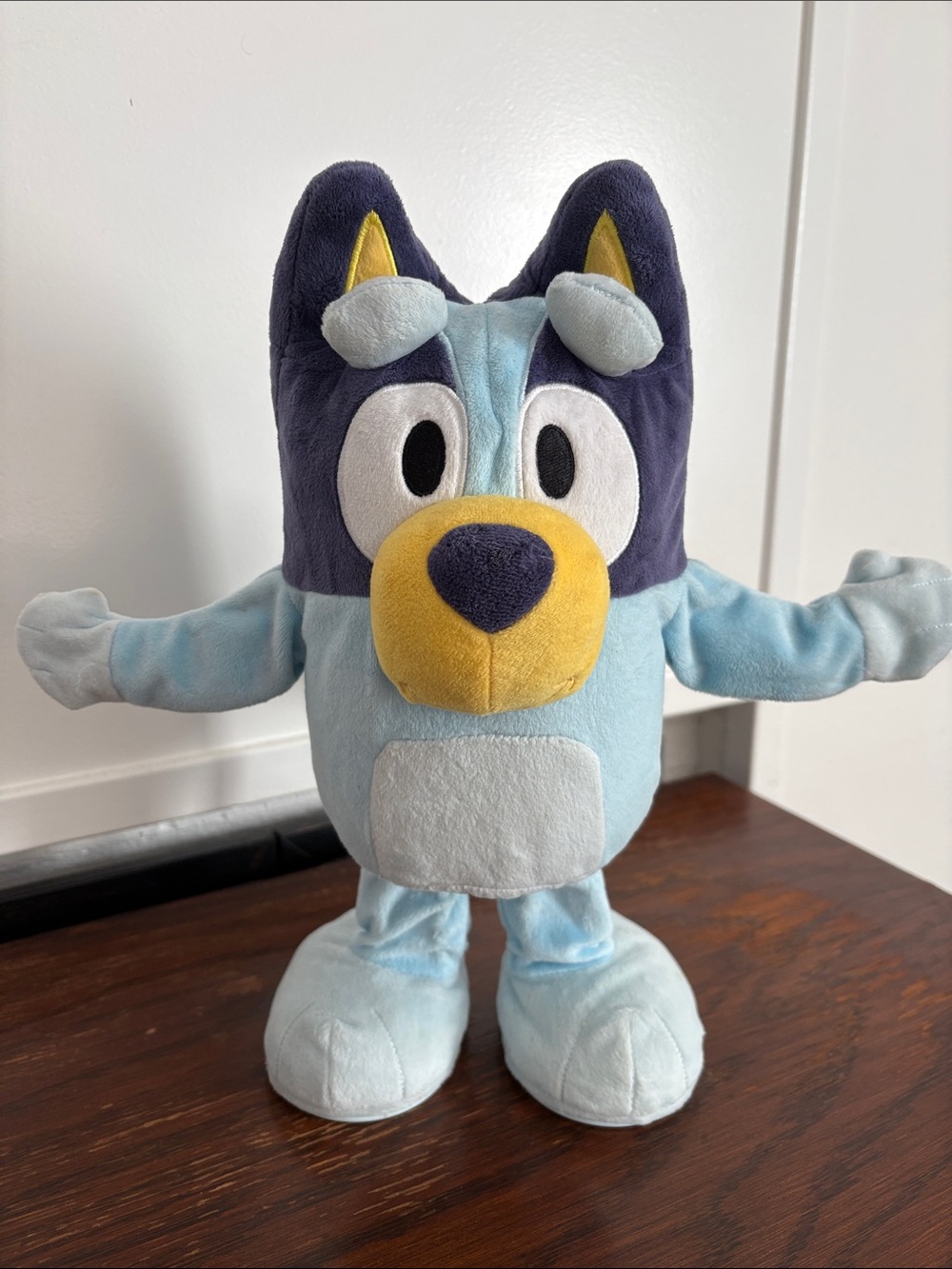 BLUEY Dance and Play 14” Animated Plush